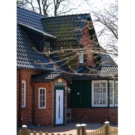 בית נופש Ahrenshoop *